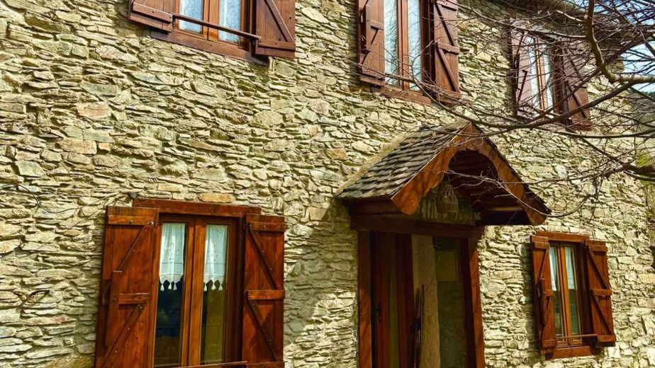 Pintures Occitanes Madera exterior Unha